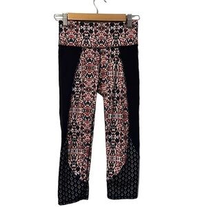 Athleta Salutation Chatarunga Colorblock Cropped Capri Legging‎ XS #227943-01